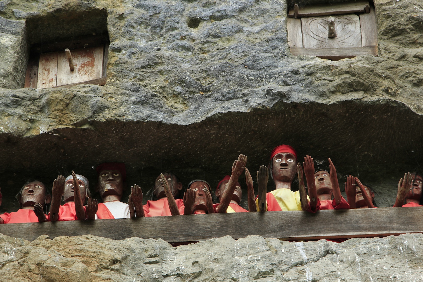 Tao tao am Steingraebe in Toraja Land - Sulawesi Indonesien