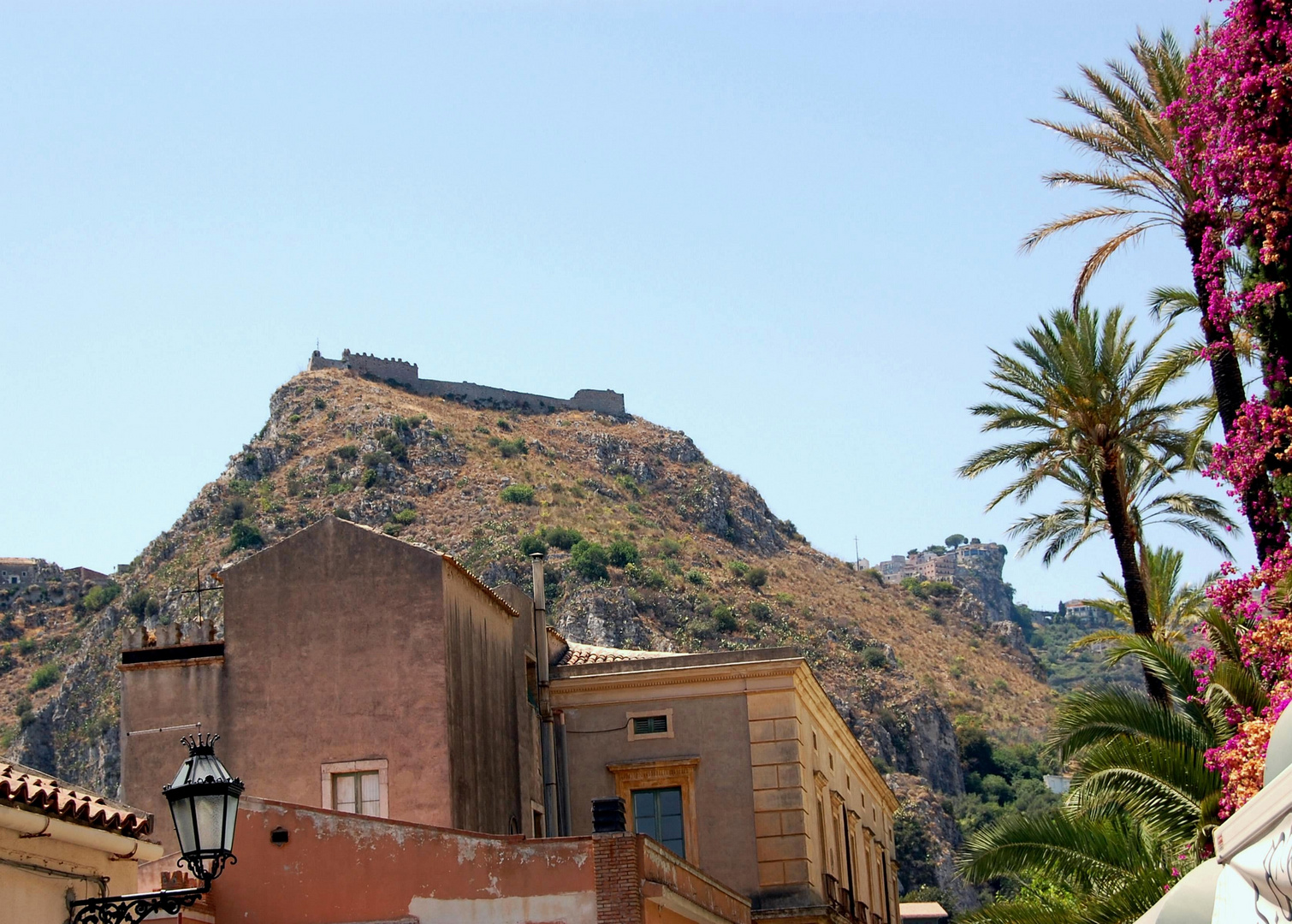 Taormina mit Blick zur Festung / Sicilia