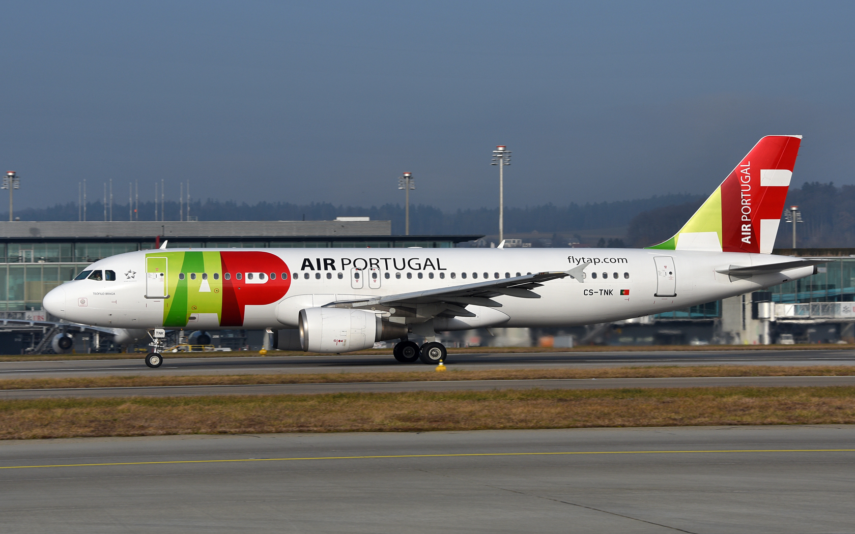 TAP Portugal Airbus A320 CS-TNK 