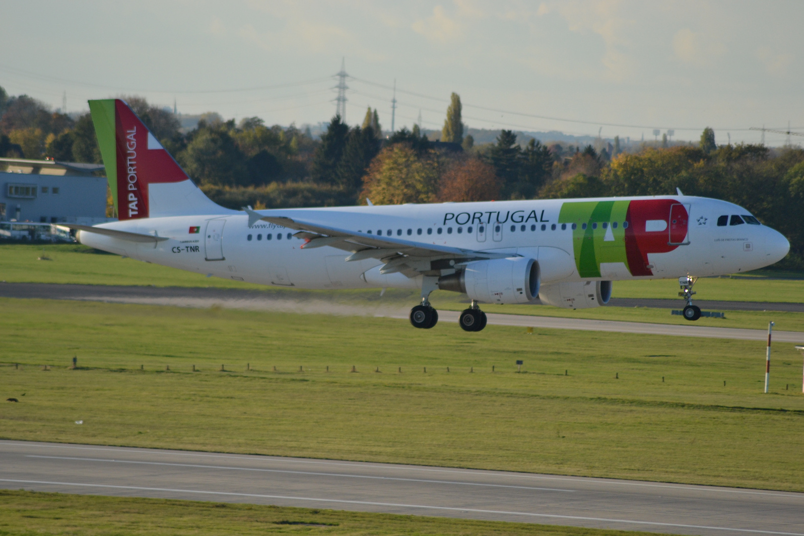 TAP Portugal Anflug auf DUS-INT