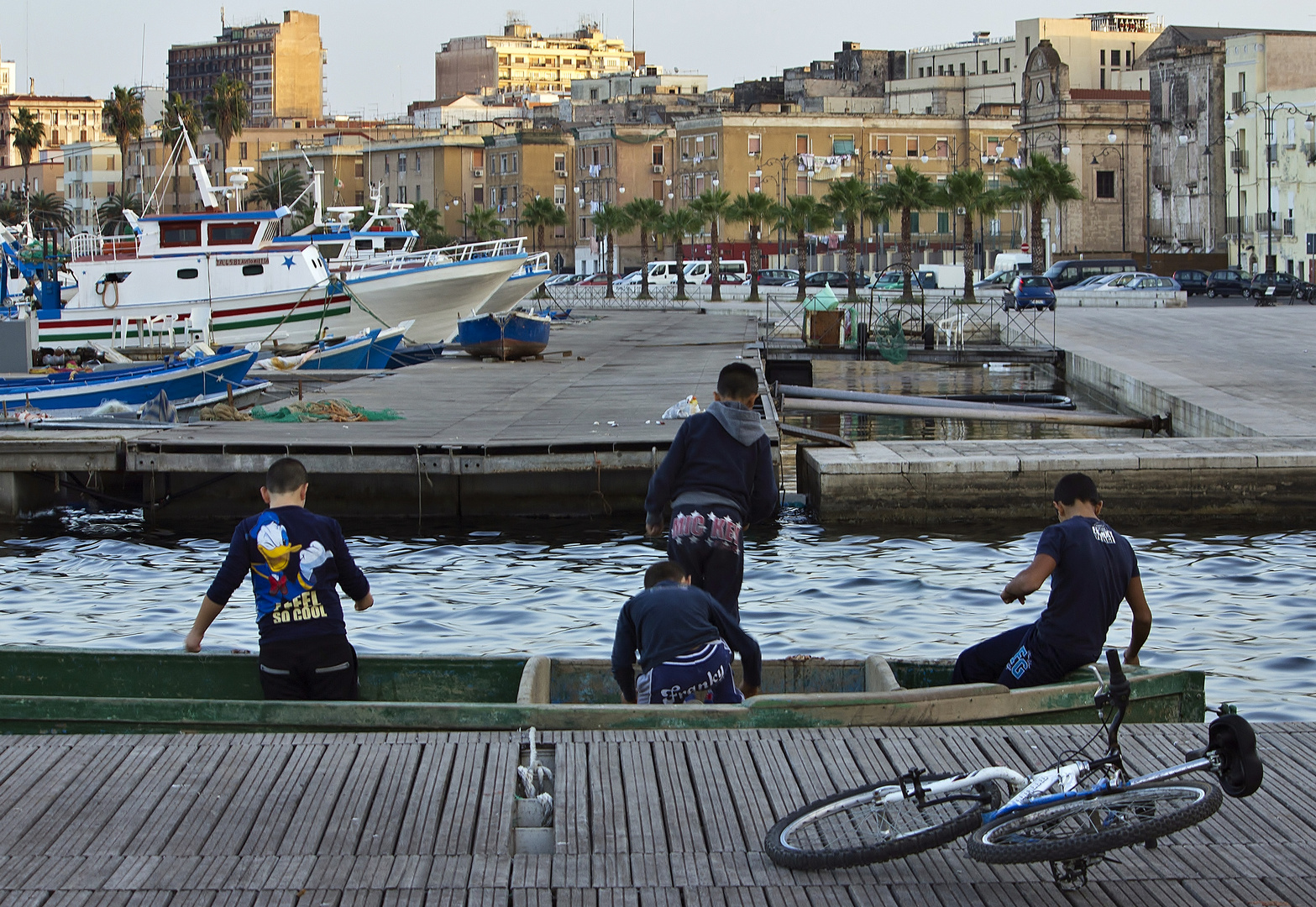 Taranto _ Pescatori in erba