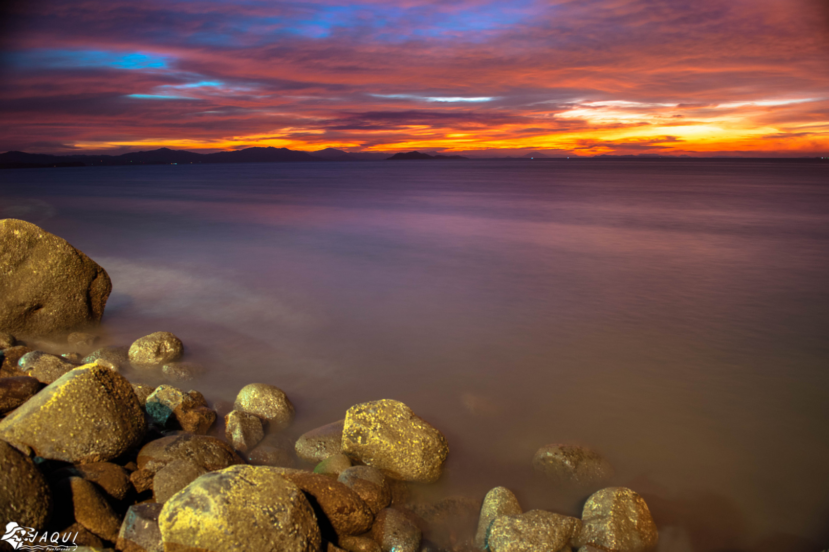 Tarde de colores intensos en el Golfo de Nicoya Costa Rica