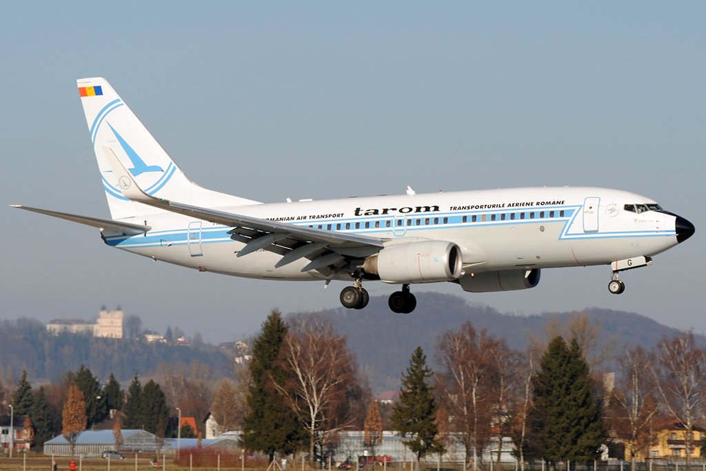 Tarom Boeing 737