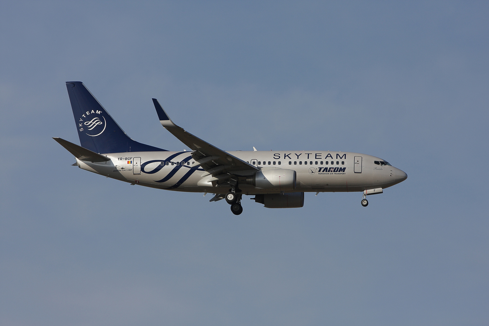 Tarom Sky Team Boeing 737-700