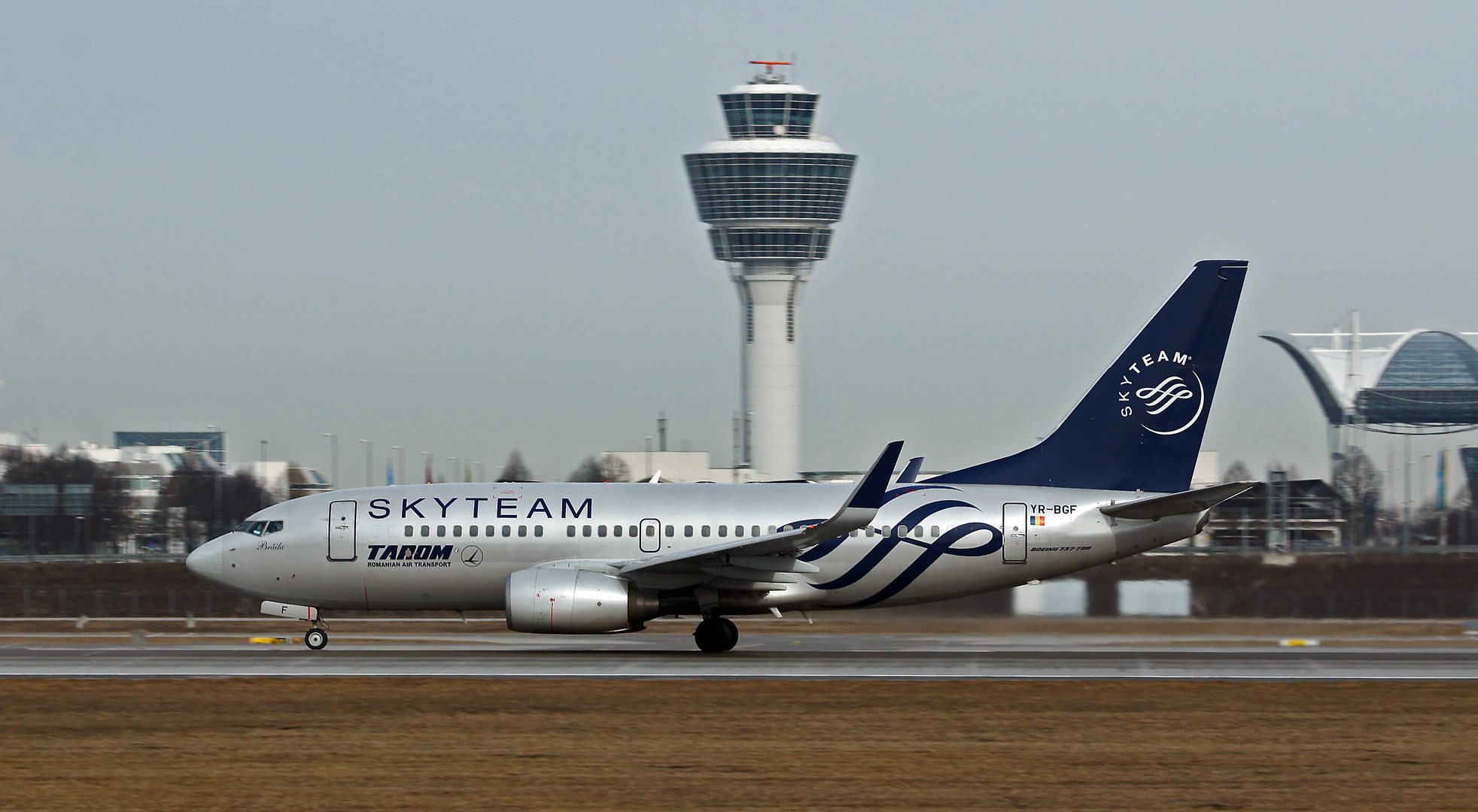 TAROM / SKYTEAM Livery