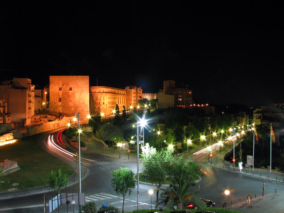 Tarragona (Spanien) bei Nacht