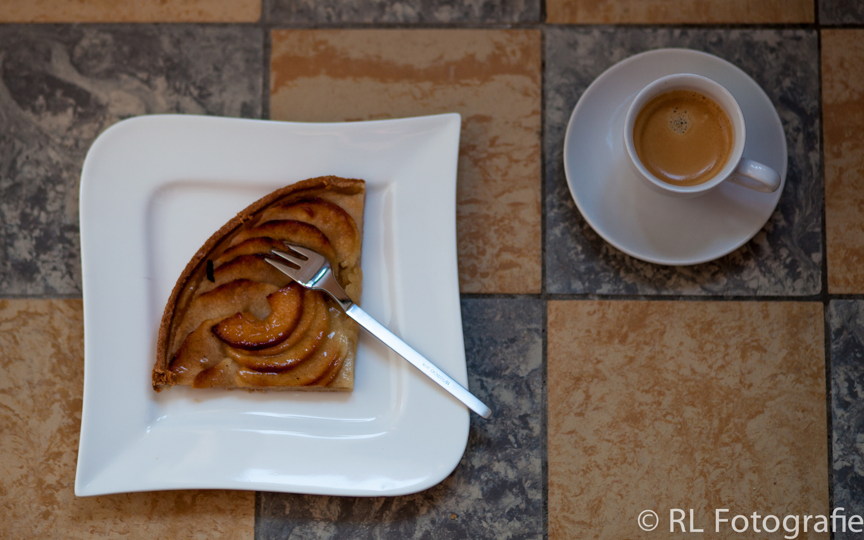 Tarte aux pommes & Espresso