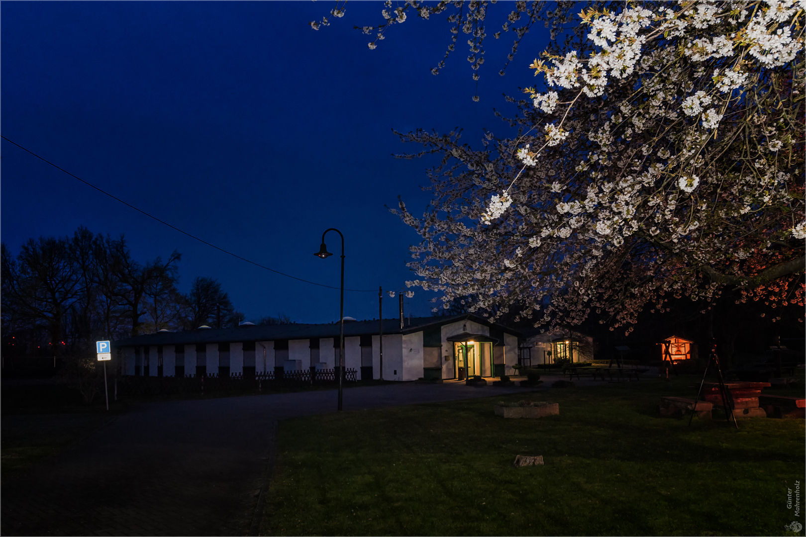 Tarthun, Schullandheim an einem kalten Frühlingsabend (2)