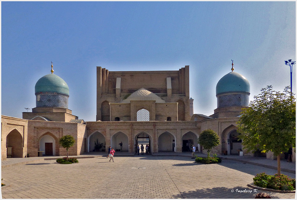 Taschkent - Barak Khan-Medrese - Innenhof - Ausgang