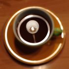 Tasse Kaffee: Symbiose von Lichtenergie und Koffein