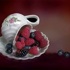 Tasse mit Beeren 