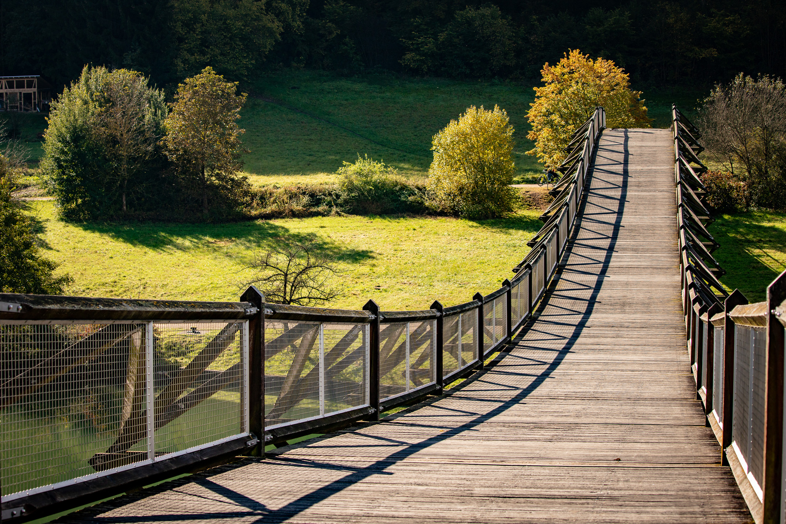 Tatzlwurmbrücke über den Main-Donau-Kanal