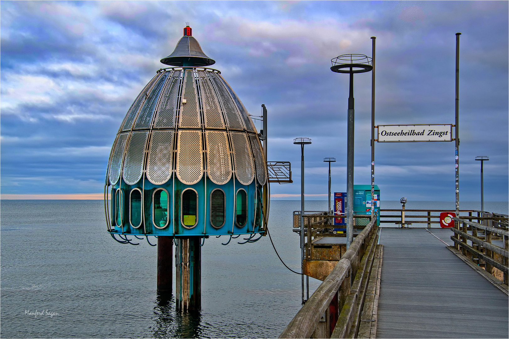 Tauchglocke am Seebrückenkopf in Zingst