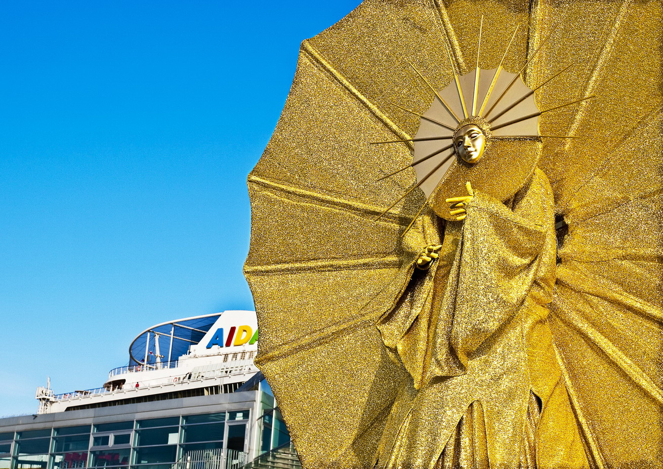 Taufe der AIDA-SOL am Kieler Ostseekai