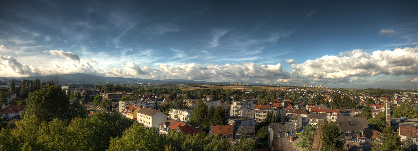 Taunus heiter bis wolkig