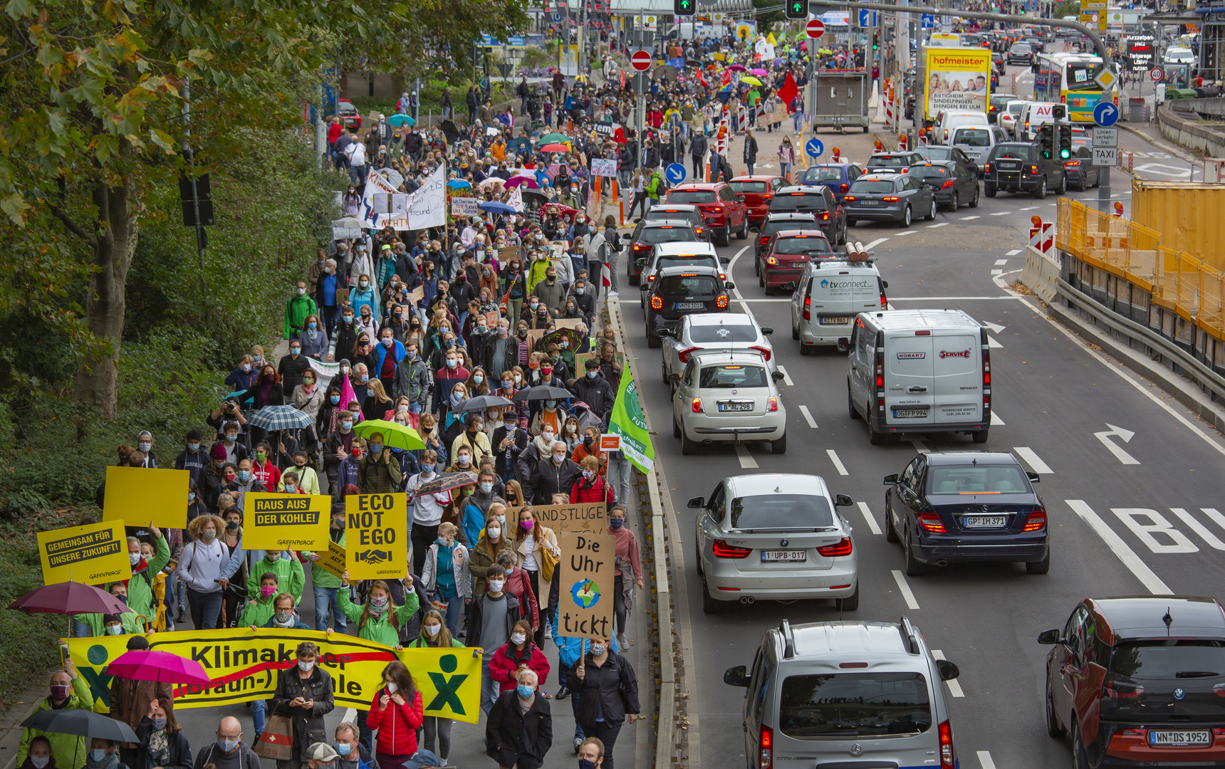 Tausende bei FfF-Klima-Demo in Stuttgart