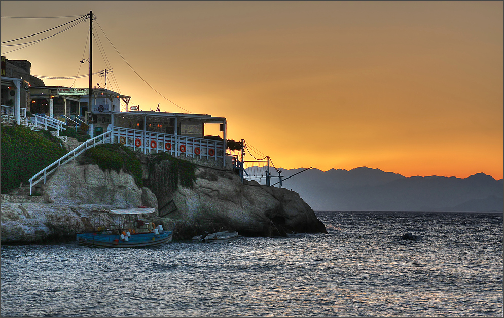 * TAVERNA Sunset *