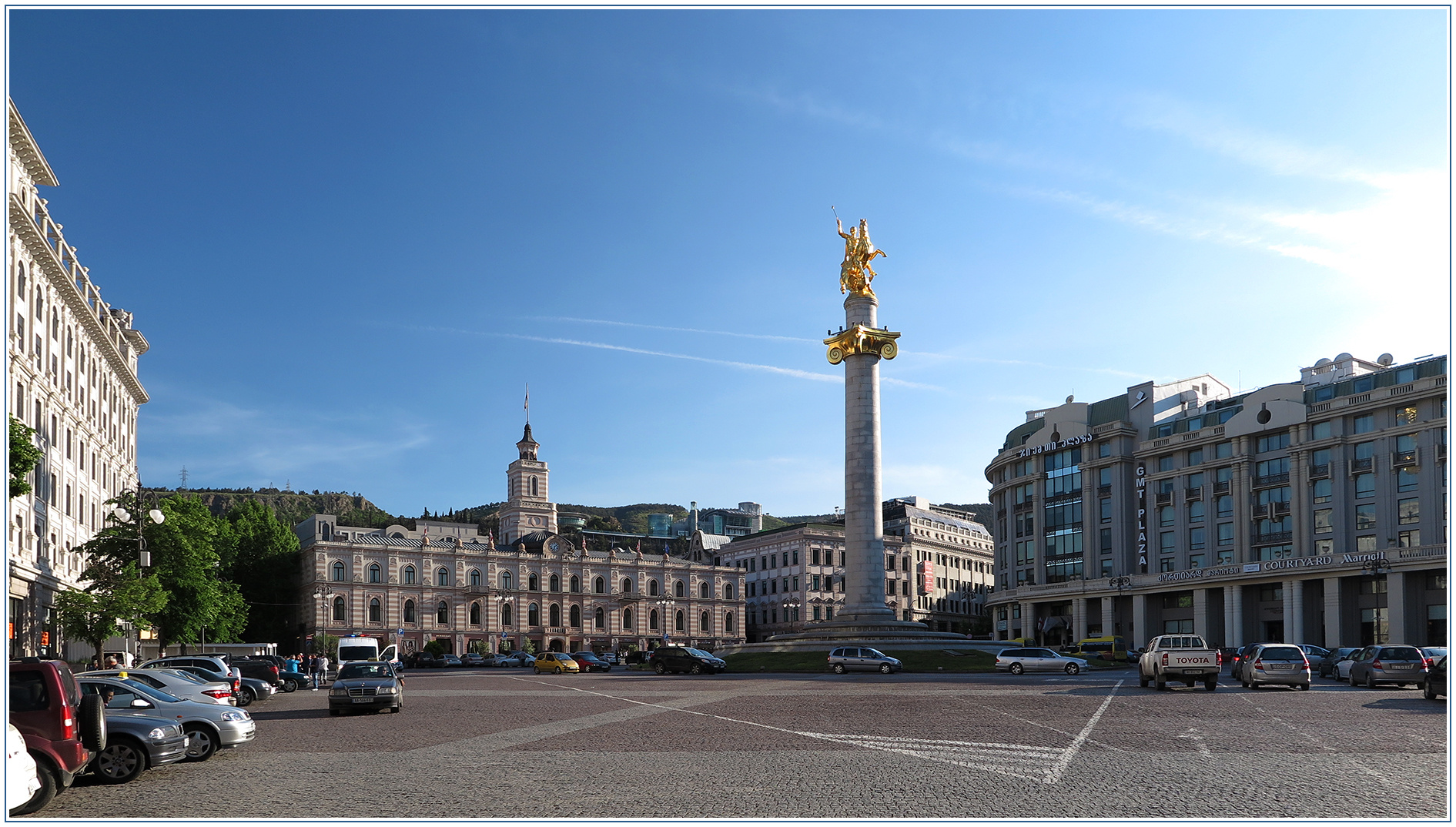 Tawisuplebis Moedani (Freiheitsplatz) - Tiblissi