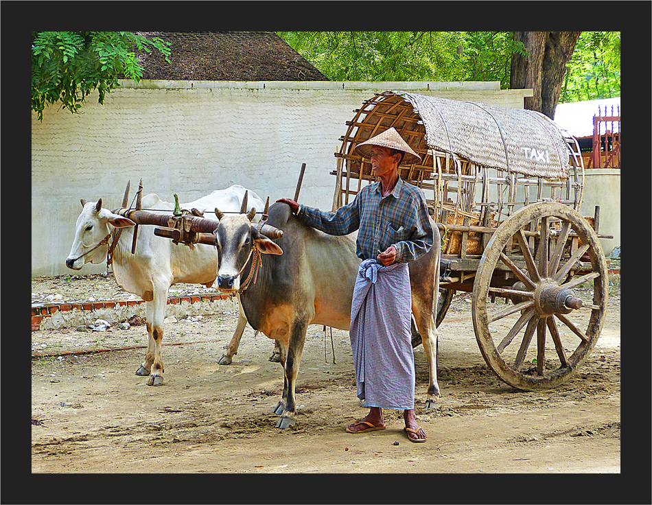 Taxi in Mingun