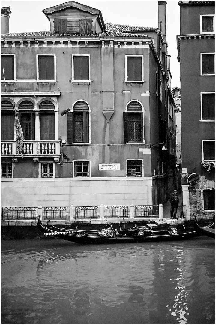 Taxi Stop Venezia