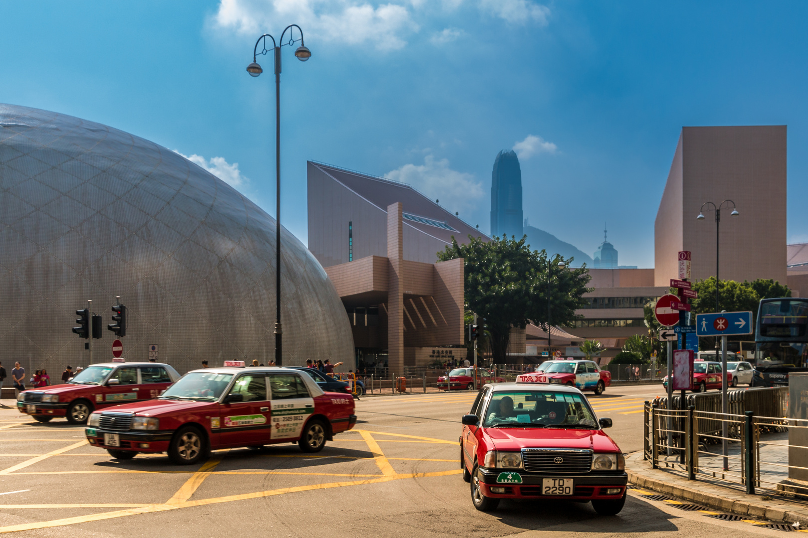 Taxi Taxi 2, Hongkong