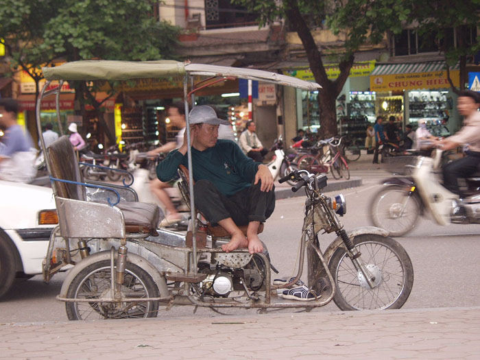 Taxidriver in Hanoi -2003