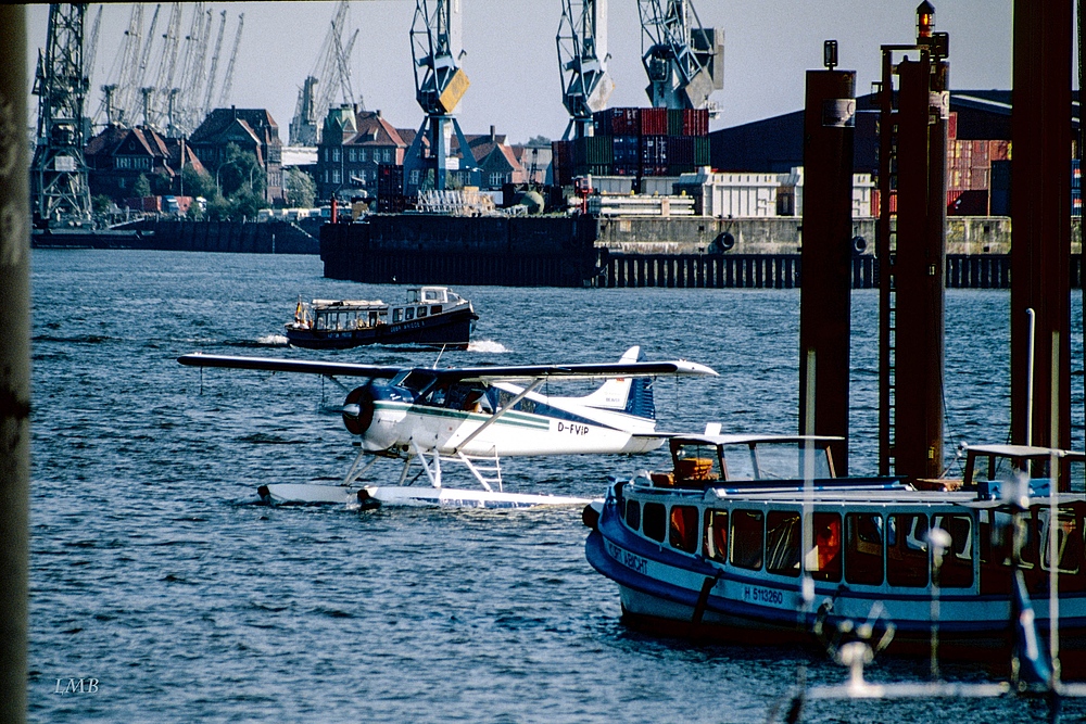 Taxiway zum Landungssteg