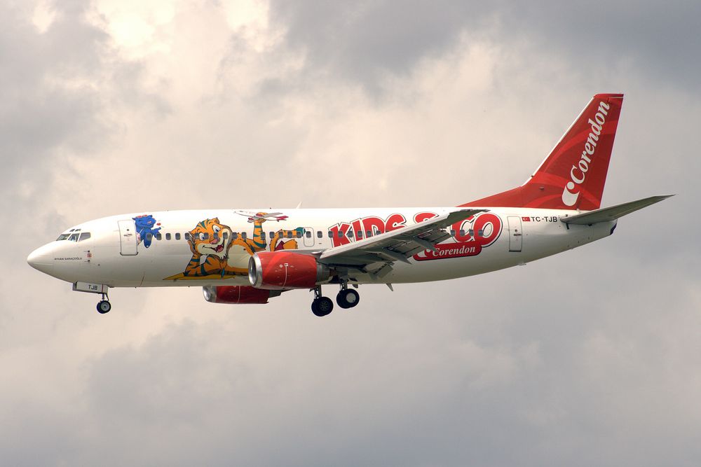 TC-TJB Corendon Airlines Boeing 737-300 Kids & Co c/s