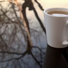 Té de la tarde en la mesa del jardin