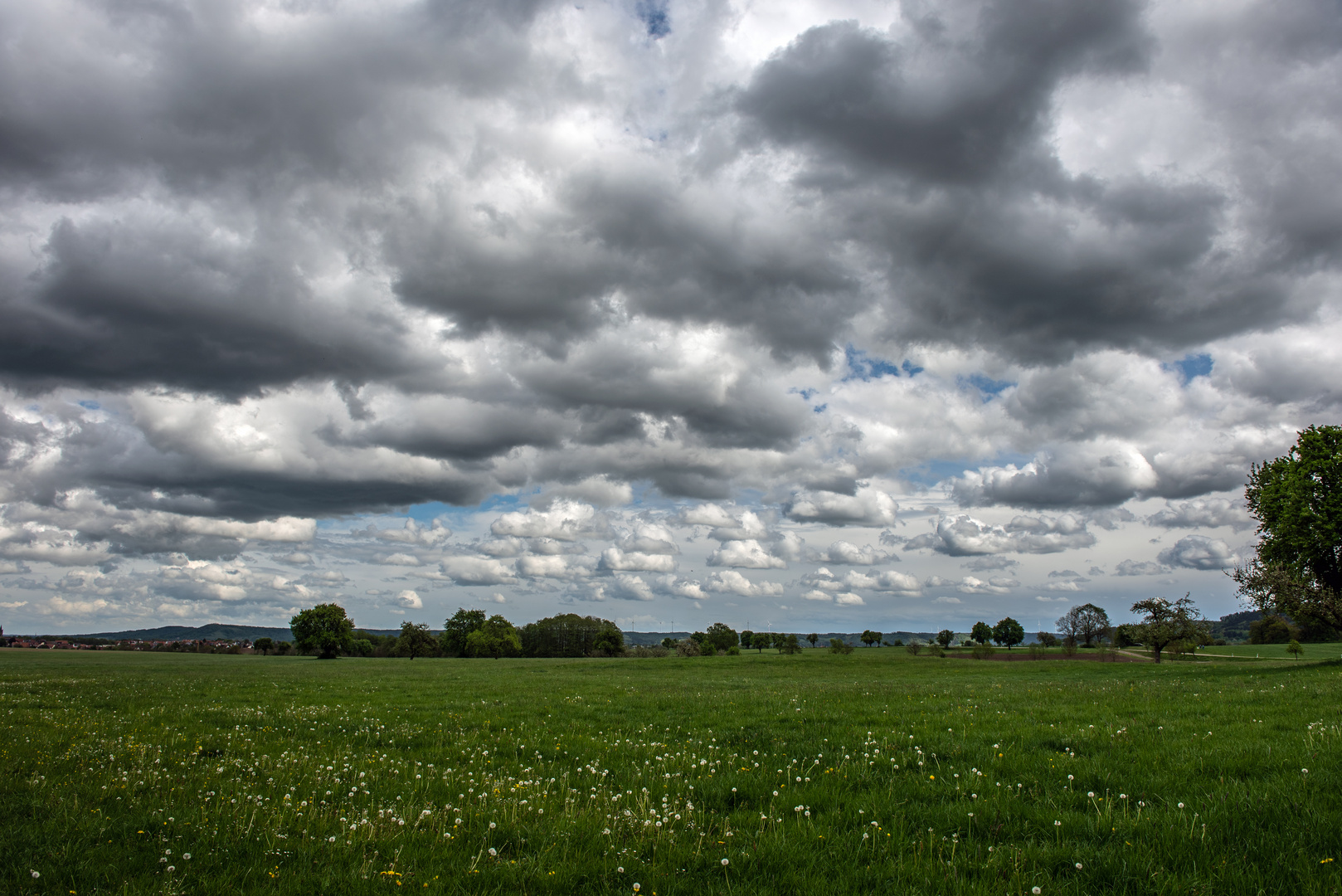 Team im Fokus - Wolkenformationen