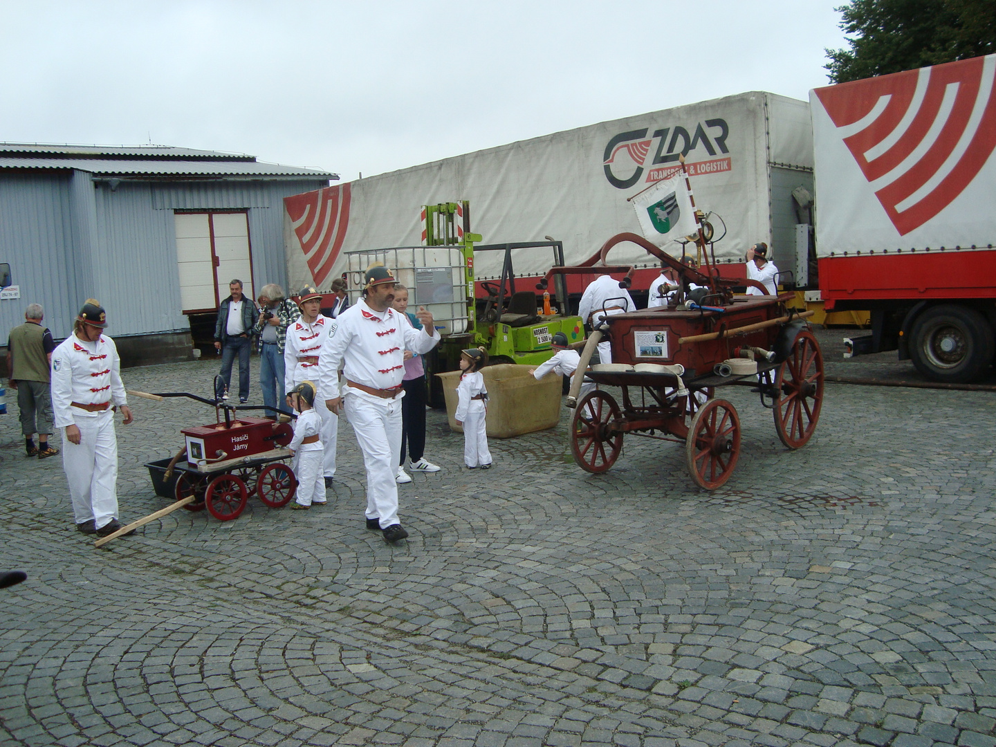 team of firemen from village Jámy including junior members