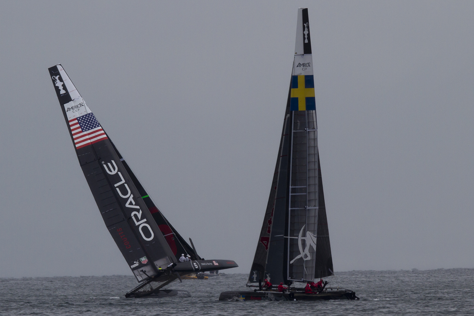 Team Oracle Coutts (USA) und Team Artemis (Schweden)