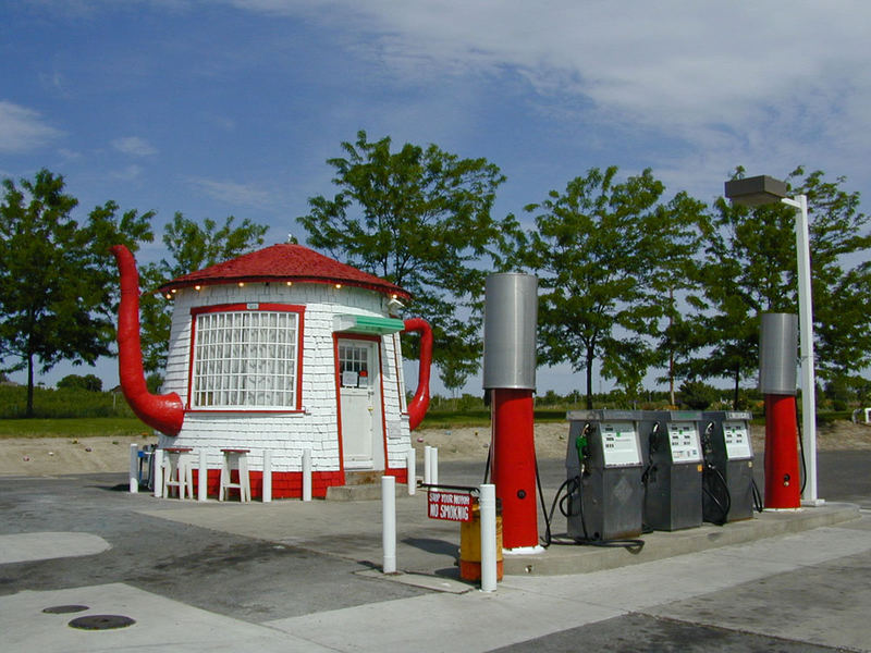 Teapot dome gas station, Zillah, WA