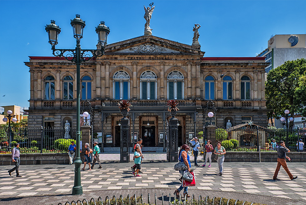 Teatro Nacional...