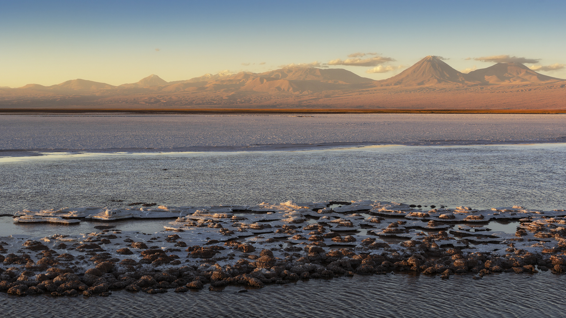 Tebenquiche: Lagune mitten im Salzsee von Atacama