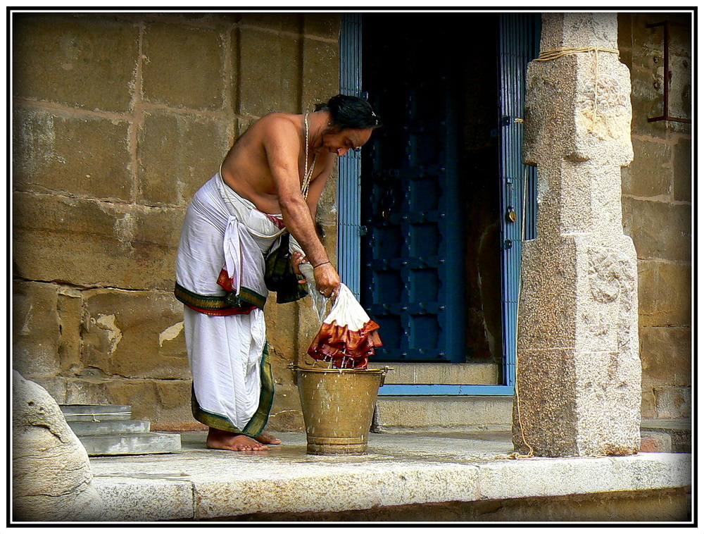 TECHNICIEN DE SURFACE ,