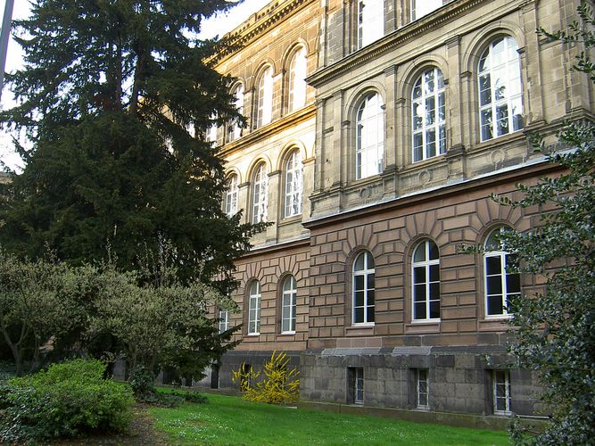 Technische Hochschule Aachen, Hauptgebäude Seitenansicht