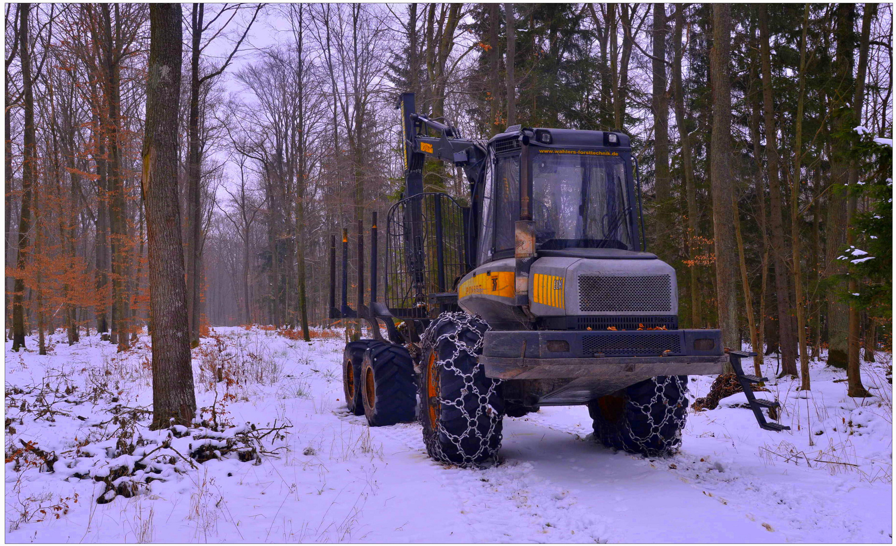 técnicas muy potentes en el bosque (schwere Technik im Wald)