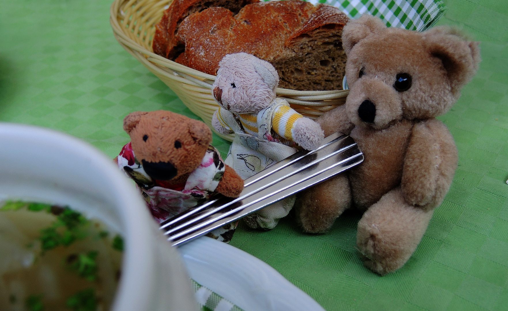 Teddy Poff trifft die Bärchen