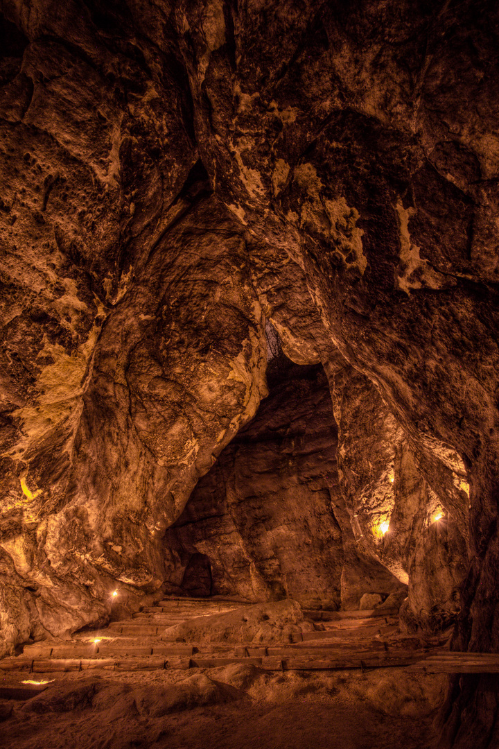 Teelichterhöhle