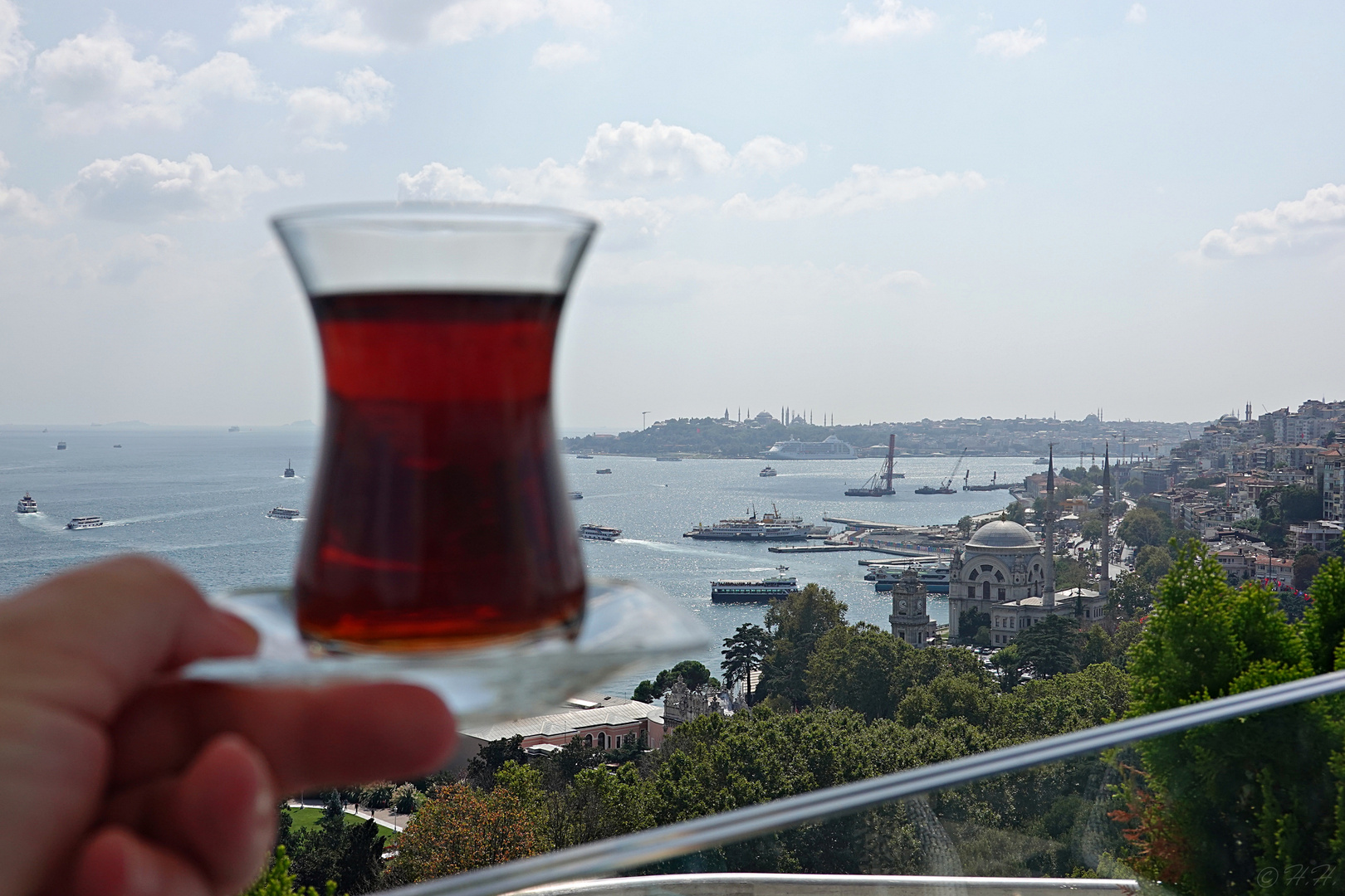 Teepause mit Blick auf den Bosporus