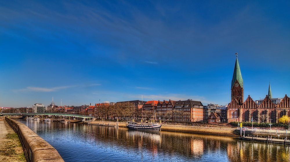 Teerhofbrücke mit St. Martini Kirche