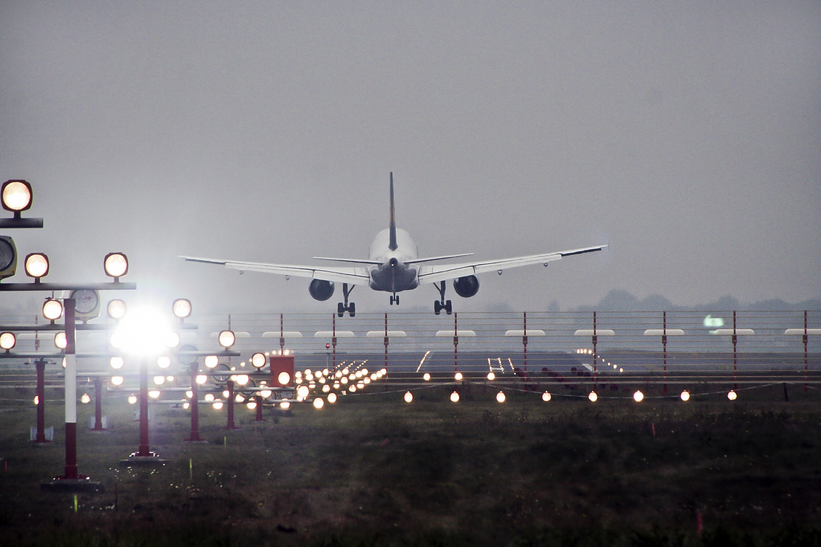 Tegel, RW 26R