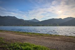 Tegernsee mit bekannten Gipfeln