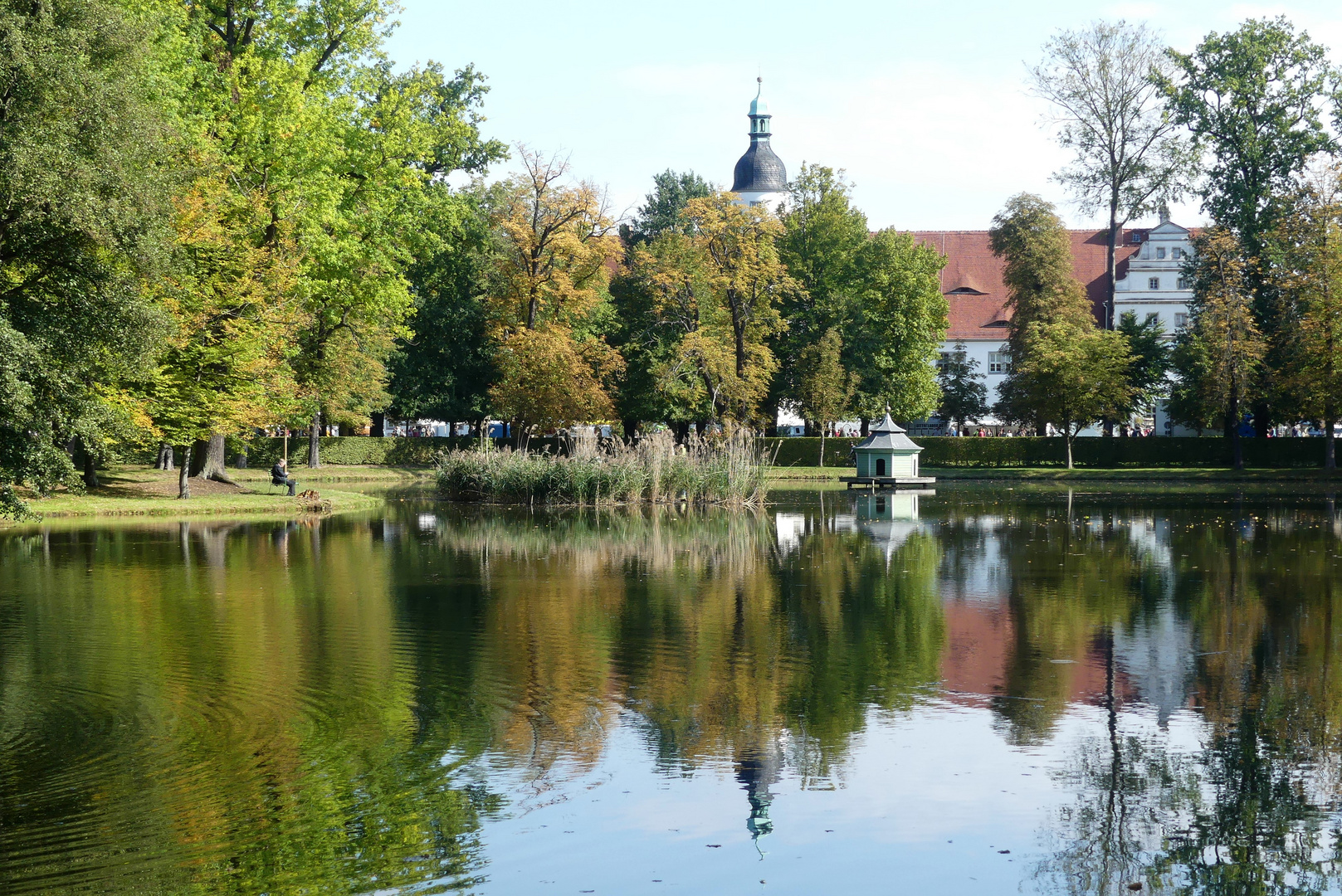 Teich im Schlossgarten von Zabeltitz 