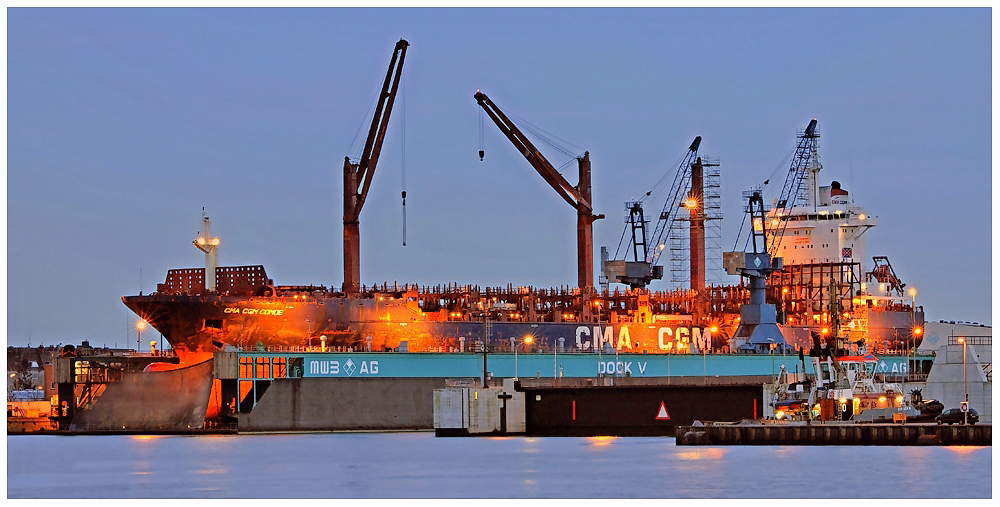 Teil -13- :Maritime Arbeitswelten in Bremerhaven am 7.4.2013 " Farben & Lichter ...."