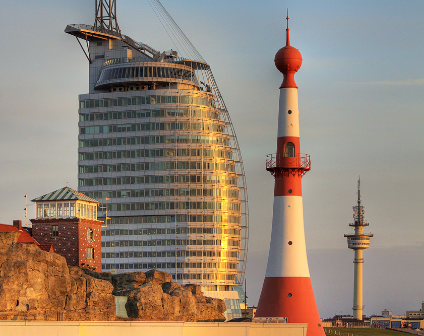 Teil --14 A--: Havenwelten Bremerhaven am 9.2.2013 "4 Türme am Weserdeich"