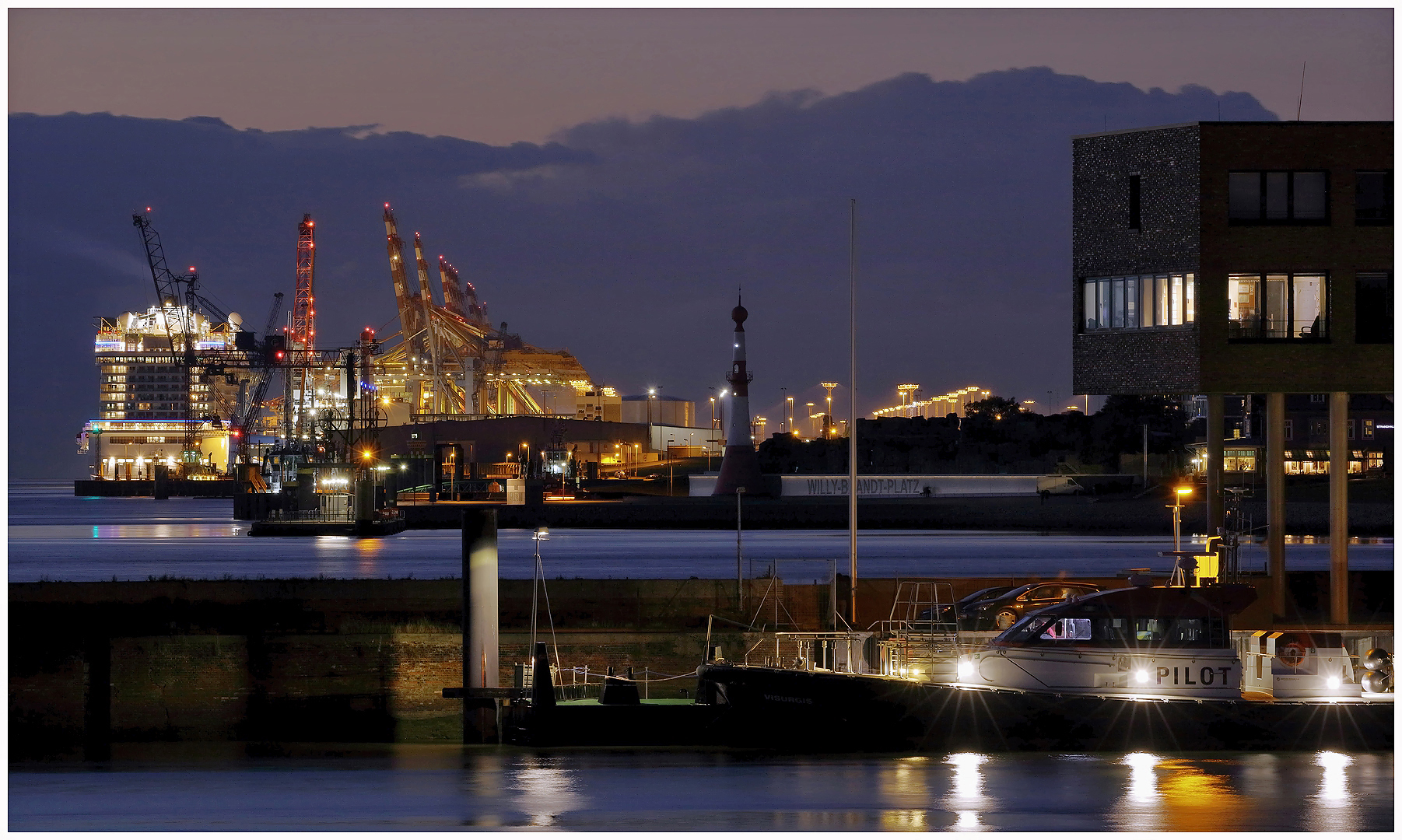 Teil --33--: Hafenimpression Bremerhaven am 8.10.2016 „ Der Fluss &  und seine Hafenanlagen "