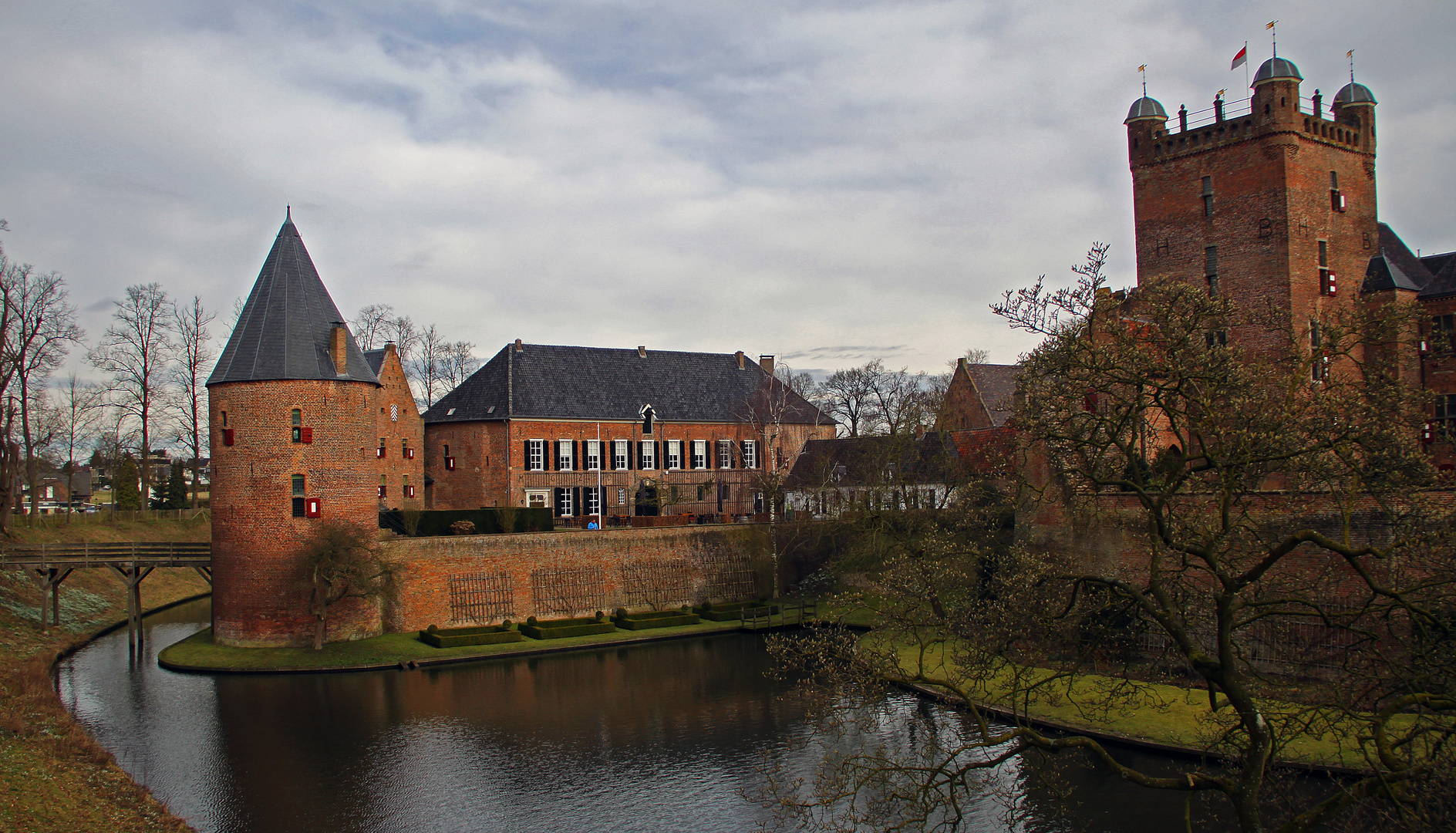 Teil Ansicht Wasserschloss Huis Bergh