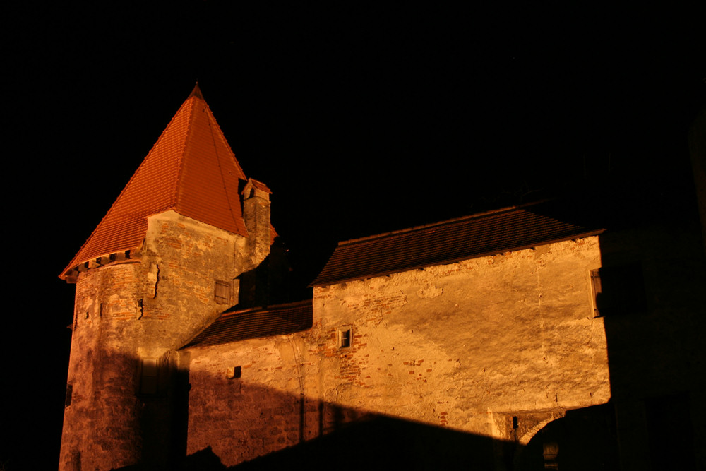Teil der Burg Burghausen ALT/NEU